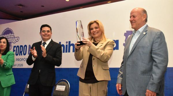 Cáritas de Chihuahua reconoce a Maru Campos por NutriChihuahua